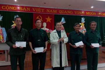 Hội Cựu TNXP tỉnh Bình Định tặng quà Tết Mậu Tuất cho hội viên cựu TNXP