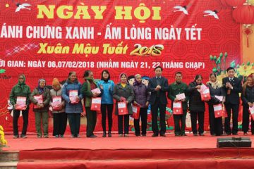 Tặng quà tết cho người nghèo, TNXP có hoàn cảnh khó khăn ở Thái Nguyên