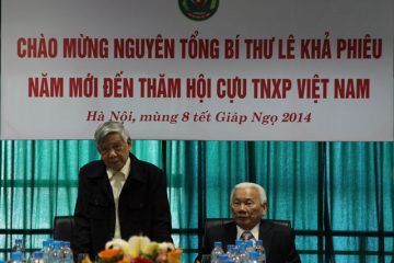 Đón nguyên Tổng Bí thư Lê Khả Phiêu thăm Hội Cựu TNXP Việt Nam