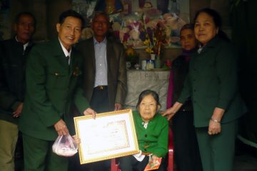 Hội Cựu TNXP tỉnh Bắc Ninh tặng 22 phần quà nhân ngày truyền thống