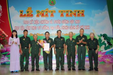 Mít tinh kỷ niệm 68 năm Ngày truyền thống Lực lượng TNXP ở Bình Phước