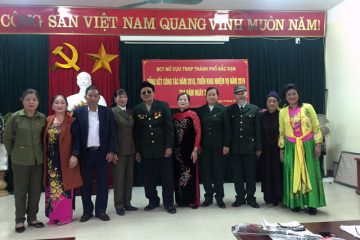 Ban Công tác nữ cựu TNXP thành phố Bắc Kạn tổ chức tọa đàm kỷ niệm Ngày Phụ nữ Việt Nam