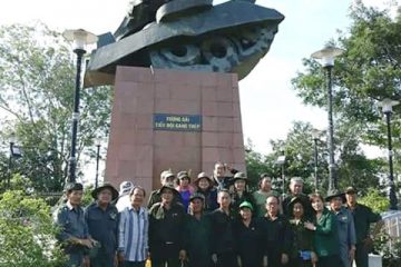 Ban Công tác nữ Hội Cựu TNXP Quận 8 tổ chức chuyến về nguồn thăm Di tích lịch sử Ấp Băc và Khu tưởng niệm nữ tướng Nguyễn Thị Định