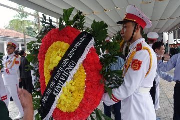 Hội Cựu TNXP Việt Nam kính viếng Trung tướng Đồng Sỹ Nguyên
