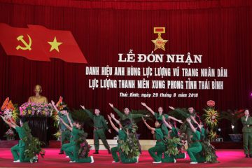 Lực lượng Thanh niên xung phong tỉnh Thái Bình đón nhận danh hiệu Anh hùng Lực lượng vũ trang nhân dân