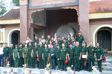 Hội Cựu thanh niên xung phong tỉnh Bắc Ninh tổ chức thăm chiến trường xưa
