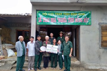 Hội Cựu TNXP tỉnh Bình Định trao nhà Nghĩa tình đồng đội cho hội viên  có hoàn cảnh khó khăn
