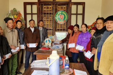 Hội Cựu TNXP tỉnh Bắc Giang tặng quà cho hội viên nghèo  nhân dịp Tết