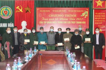 Nhiều phần quà Tết được trao cho cựu TNXP tỉnh Thanh Hóa