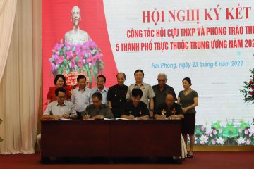 Hội Cựu TNXP các thành phố trực thuộc Trung ương ký kết giao ước thi đua