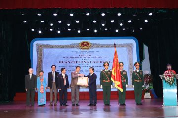 Hội Cựu TNXP Hà Nội đón nhận Huân chương Lao động hạng Nhất