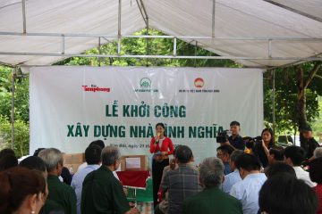 Lễ khởi công xây dựng nhà Tình nghĩa cho cựu TNXP tỉnh Hòa Bình
