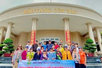  Hội Cựu TNXP quận Bình Tân tham quan di tích lịch sử tại Côn Đảo