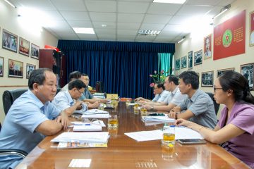 Lãnh đạo Hội Cựu TNXP Việt Nam làm việc với Cục Người có công