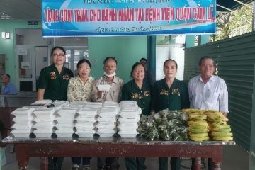 Hội Cựu TNXP các phường Hoà Thọ Đông Hòa Thọ Tây làm từ thiện