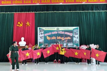 Hội Cựu TNXP huyện Kim Bôi tổ chức giao lưu văn nghệ ” Một thời không quên