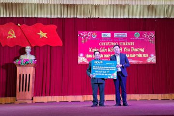 Ngân hàng TMCP Đầu tư và Phát triển Việt Nam – Chi nhánh Yên Bái tặng quà tết cựu TNXP