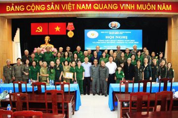 Hội Cựu TNXP quận Bình Tân tổng kết hoạt động năm 2023 và trao quà tết Giáp Thìn