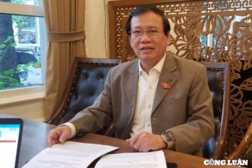 ‘Mở đường mà tiến’, ‘Sống bám cầu đường, chết kiên cường dũng cảm’ – Khí phách Thanh niên xung phong