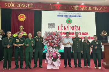 Hội Cựu TNXP huyện Kim Bôi kỉ niệm 50 năm ngày Thống nhất đất nước