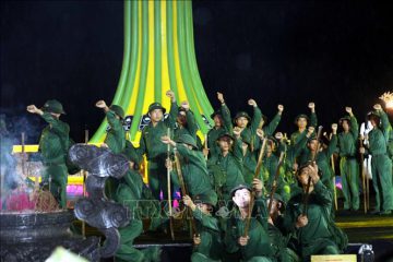 QUẢNG TRỊ: SÂU LẮNG “LỜI TRI ÂN – DÒNG SÔNG HOA LỬA” VÀ ĐÓN NHẬN DI TÍCH QUỐC GIA