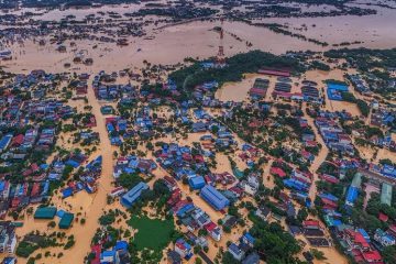 CHUNG TAY GIÚP ĐỠ