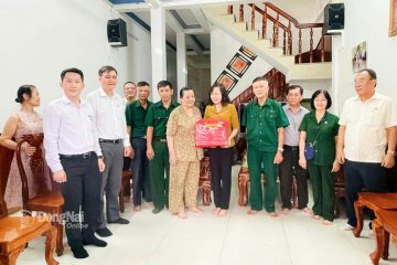 ĐỒNG NAI: LÃNH ĐẠO TỈNH THĂM HỎI GIA ĐÌNH CỰU TNXP DỊP TẾT ĐỘC LẬP