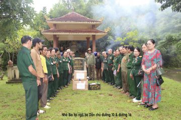 Nghĩa Tình Trường Sơn: Cựu TNXP Thanh Hóa dựng bia tri ân liệt sĩ