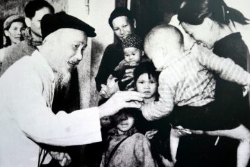 BÁC HỒ THĂM TẾT NGƯỜI NGHÈO