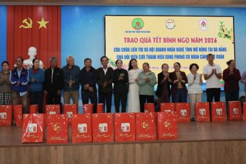 ẤM ÁP CHƯƠNG TRÌNH TRAO QUÀ TẾT CHO CỰU THANH NIÊN XUNG PHONG KHÓ KHĂN Ở ĐÀ NẴNG