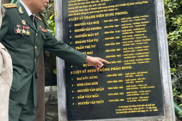 VẺ VANG HANG TÁM CÔ