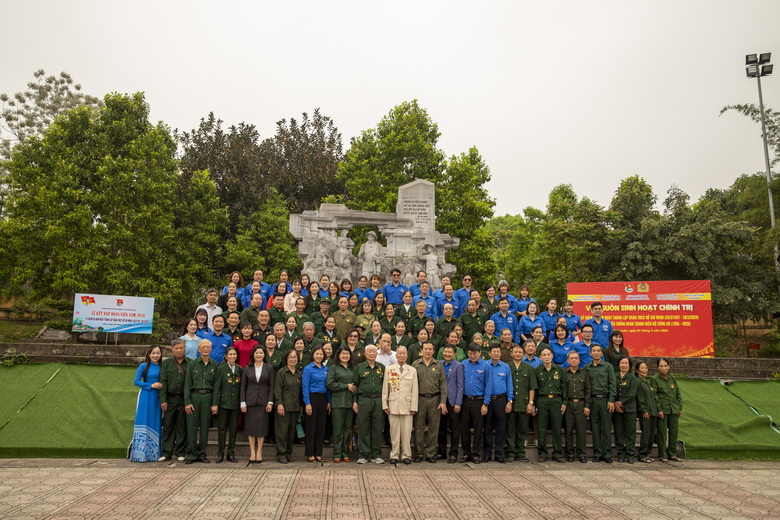 Kỷ niệm 75 năm ngày Bác Hồ tặng thơ Thanh niên xung phong