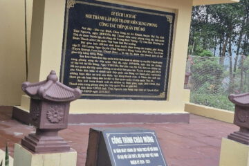 THÁI NGUYÊN: KHÁNH THÀNH BIA ĐỊA DANH LỊCH SỬ ĐỘI TNXP TIẾP QUẢN THỦ ĐÔ