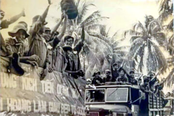 KÝ ỨC THỜI GIAN: 50 NĂM NGỌN LỬA XUNG PHONG RỰC CHÁY