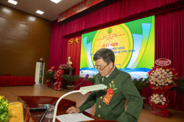 KHÚC TRƯỜNG CA MỞ ĐẤT