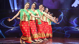 ĐÊM HỘI LĂM VÔNG