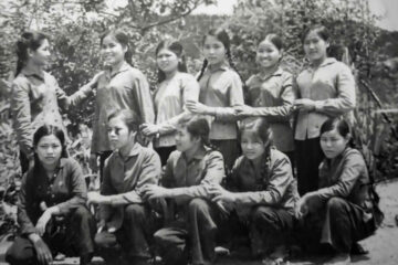 NHỮNG ĐÓA HOA THÉP NƠI ĐẠI NGÀN