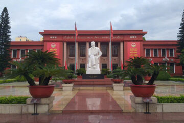 Trường xưa chiều nay