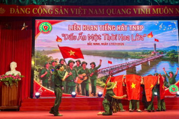 Gần 300 hội viên tham gia Liên hoan Tiếng hát Cựu Thanh niên xung phong Bắc Ninh