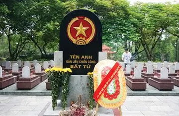 Tháng Bảy về