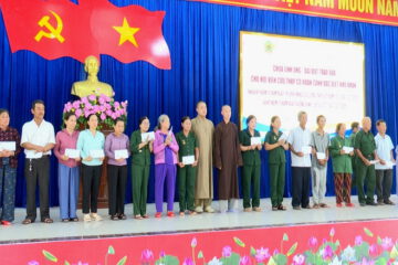 Trao 120 phần quà hỗ trợ hội viên cựu thanh niên xung phong Đà Nẵng
