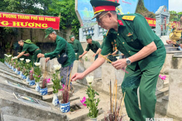 Hải Phòng dâng hương tri ân 36 nữ TNXP hy sinh tại cảng Vật Cách