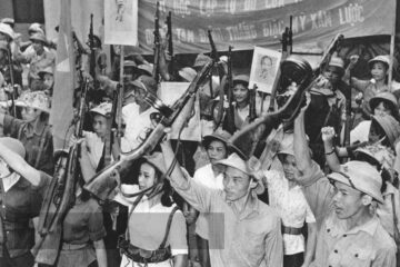 MỘT THỜI LÀ  THANH NIÊN XUNG PHONG