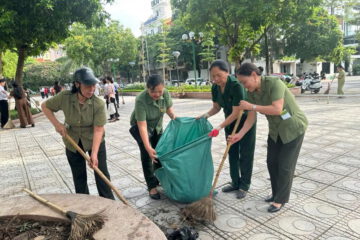 MÃI LÀ THANH NIÊN