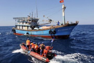 Ngăn chặn từ sớm, từ xa tàu cá vi phạm IUU